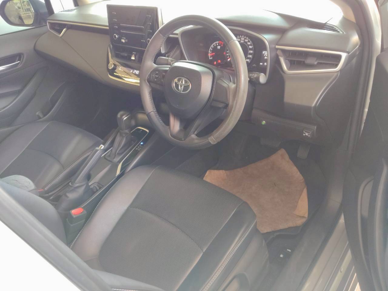 LINE_ALBUM_RP68205toyota altisตัวG1_20260905153732.jpg